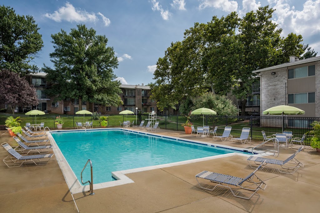 Carrollon Manor Apartments | 8621 Annapolis Rd, New Carrollton, MD 20784, USA | Phone: (301) 577-7063