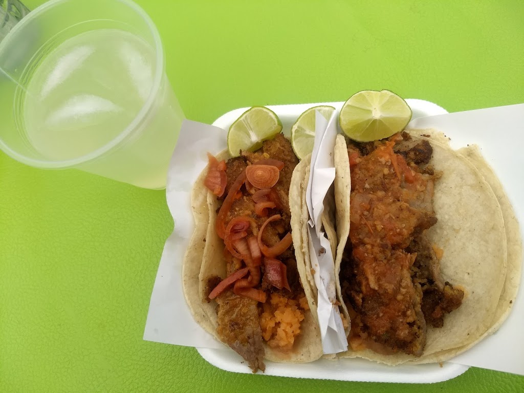 Tacos Varios Mk. | Lomas de la Presa, 22125 Tijuana, B.C., Mexico | Phone: 664 340 5722