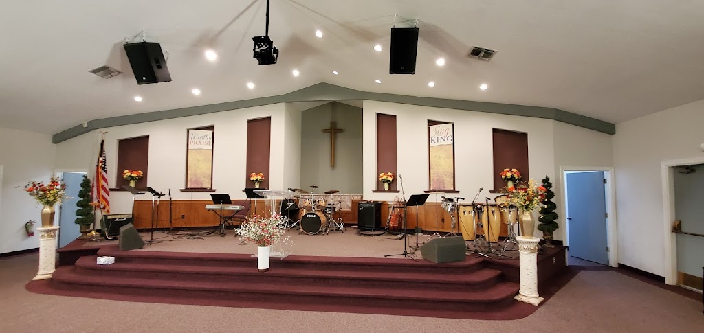 Templo Calvario MB | 867 S College Ave, Dinuba, CA 93618, USA | Phone: (559) 591-0120