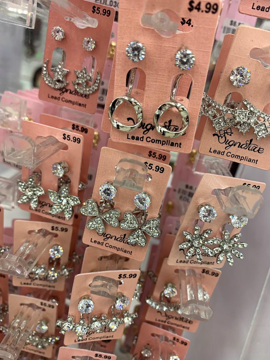 Beauty World | 2100 N Main St #116, High Point, NC 27262, USA | Phone: (336) 875-4203