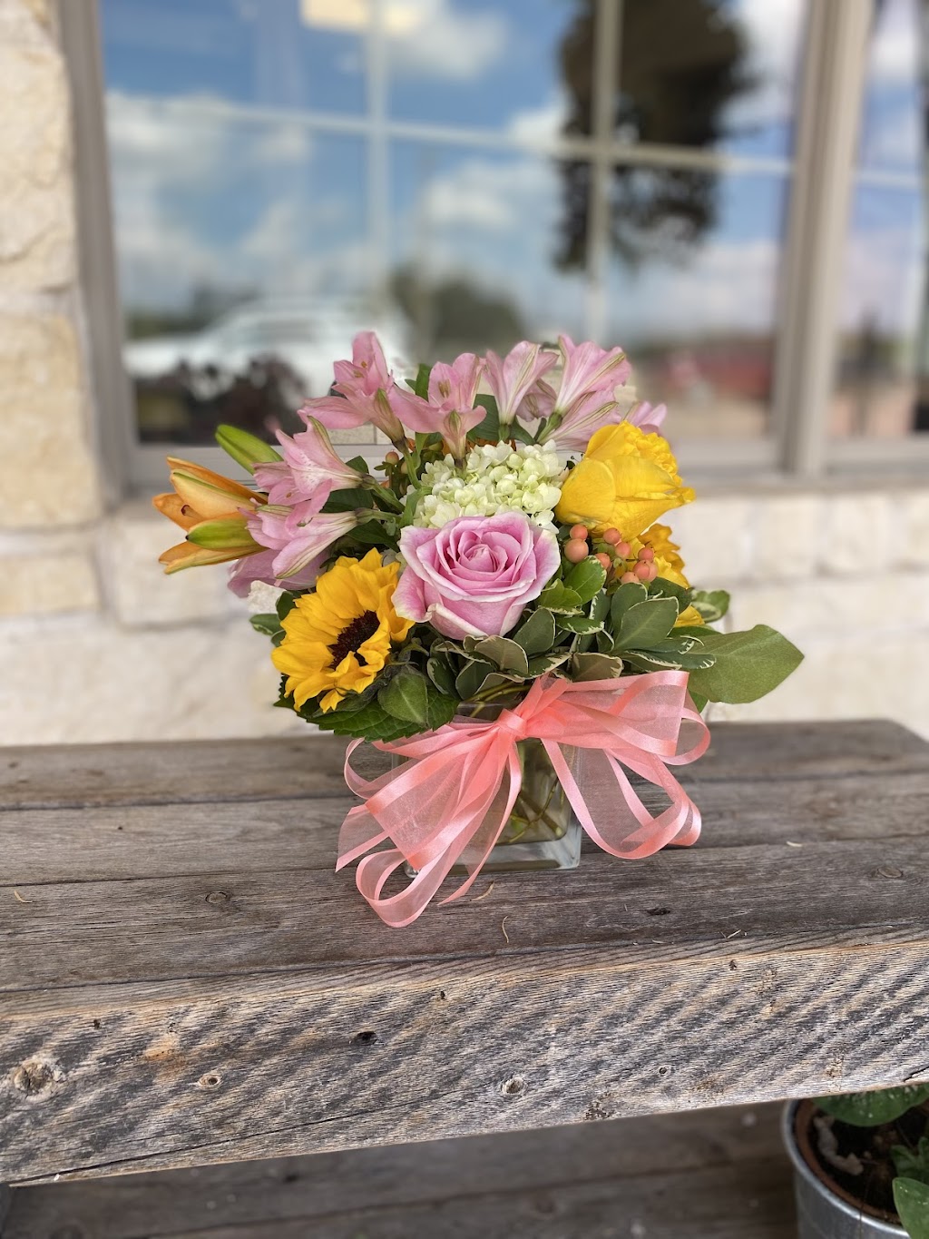 Rose Lane Flowers & Gifts | 503 TX-171 Suite A, Godley, TX 76044, USA | Phone: (817) 309-2537