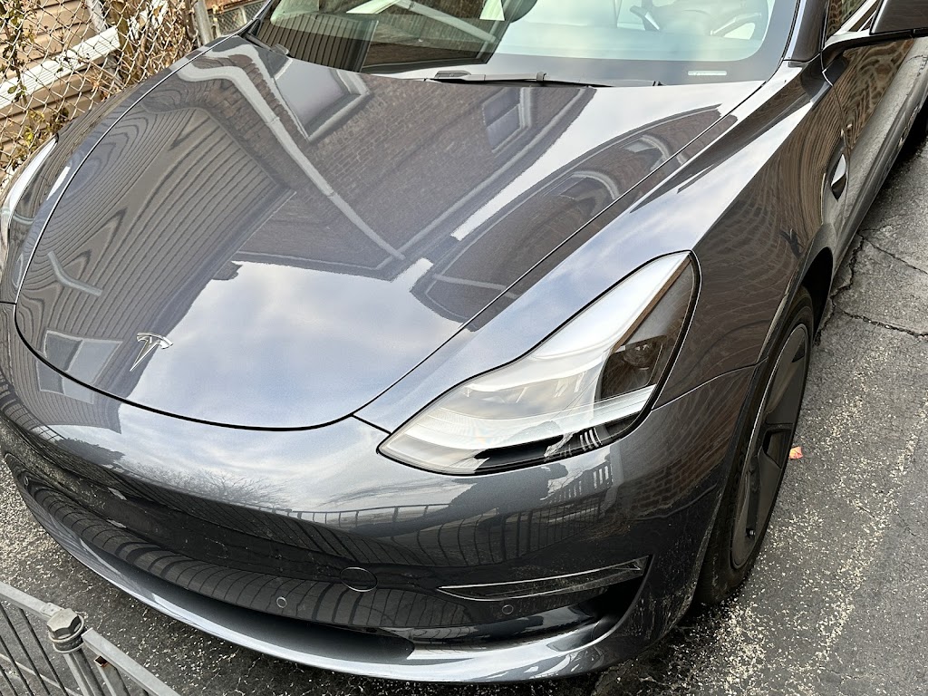 Tesla Collision Elk Grove Village | 2201 Arthur Ave, Elk Grove Village, IL 60007, USA | Phone: (630) 359-2193