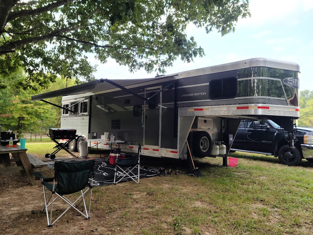 Red Hill Horse Camp | 4604 Red Hill Rd, Mt Vernon, KY 40456, USA | Phone: (606) 308-5900