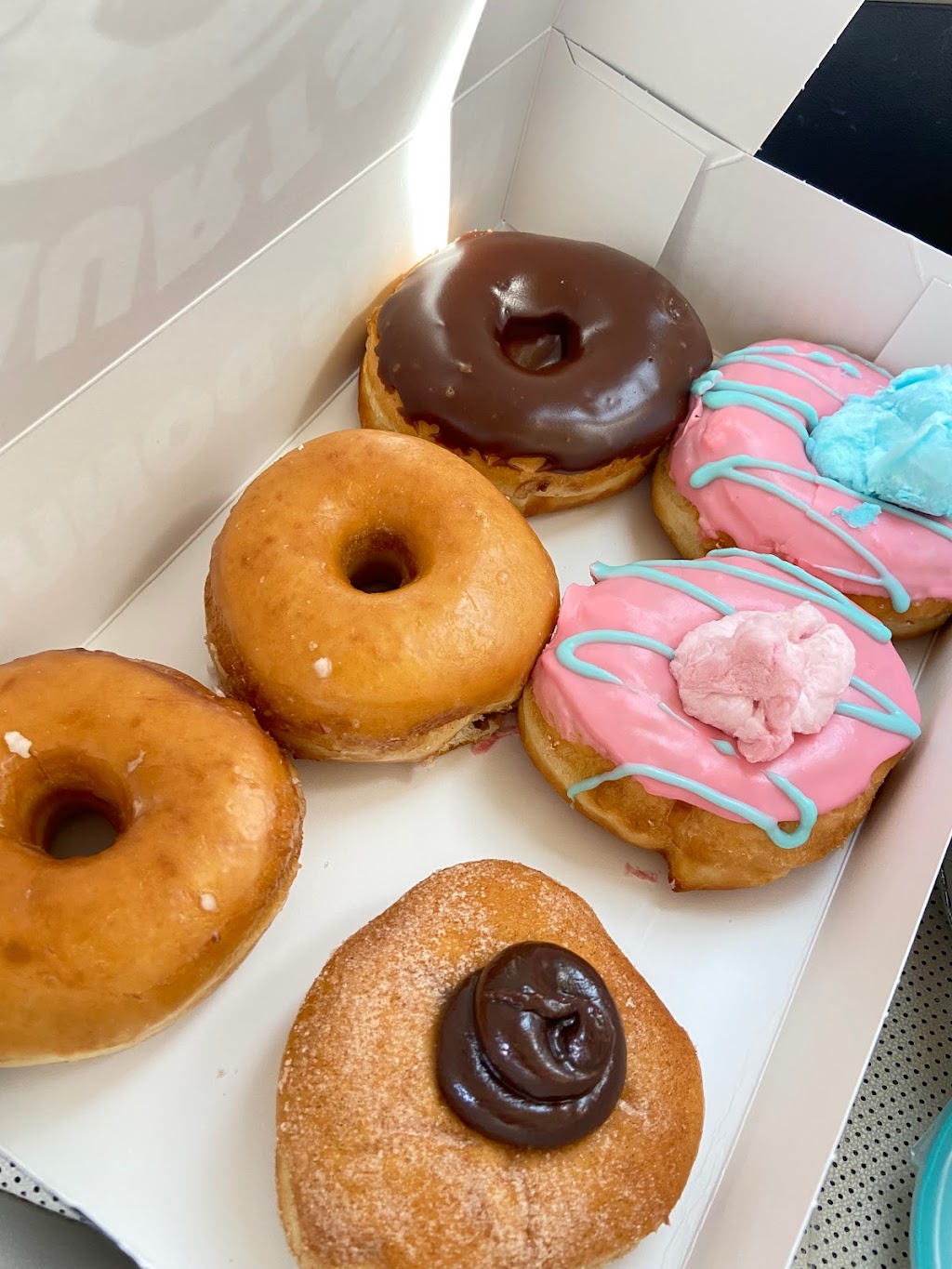 Hurts Donut Company | 12311 Pine Bluffs Way Unit 103, Parker, CO 80134, USA | Phone: (720) 355-6156