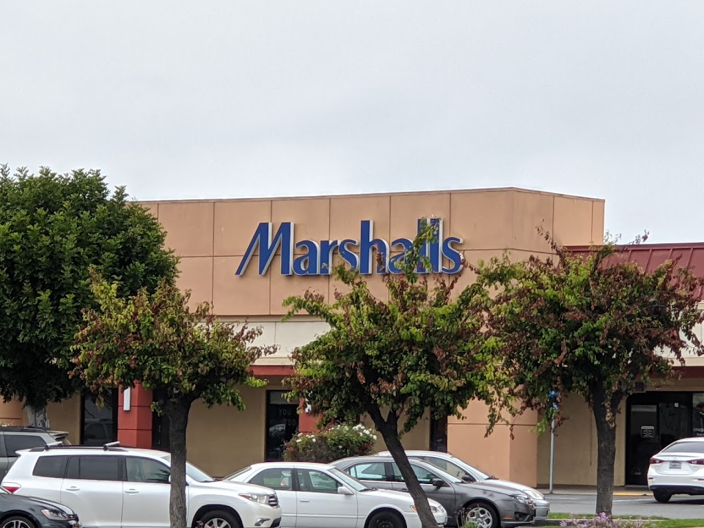 Marshalls | 16672 Beach Blvd, Huntington Beach, CA 92647, USA | Phone: (714) 848-9333