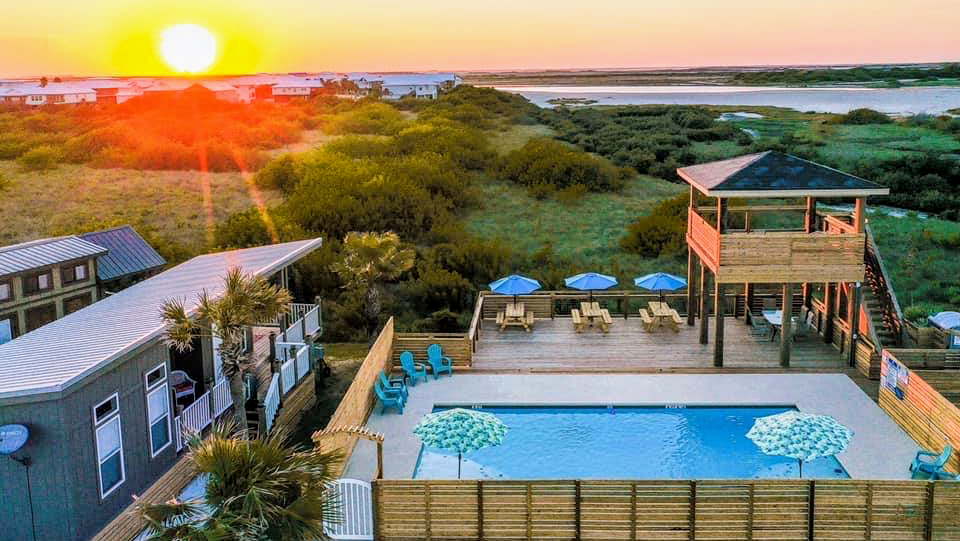 Aloha Beach RV Resort | 245 Pleasant Valley, Port Aransas, TX 78373, USA | Phone: (361) 416-0441