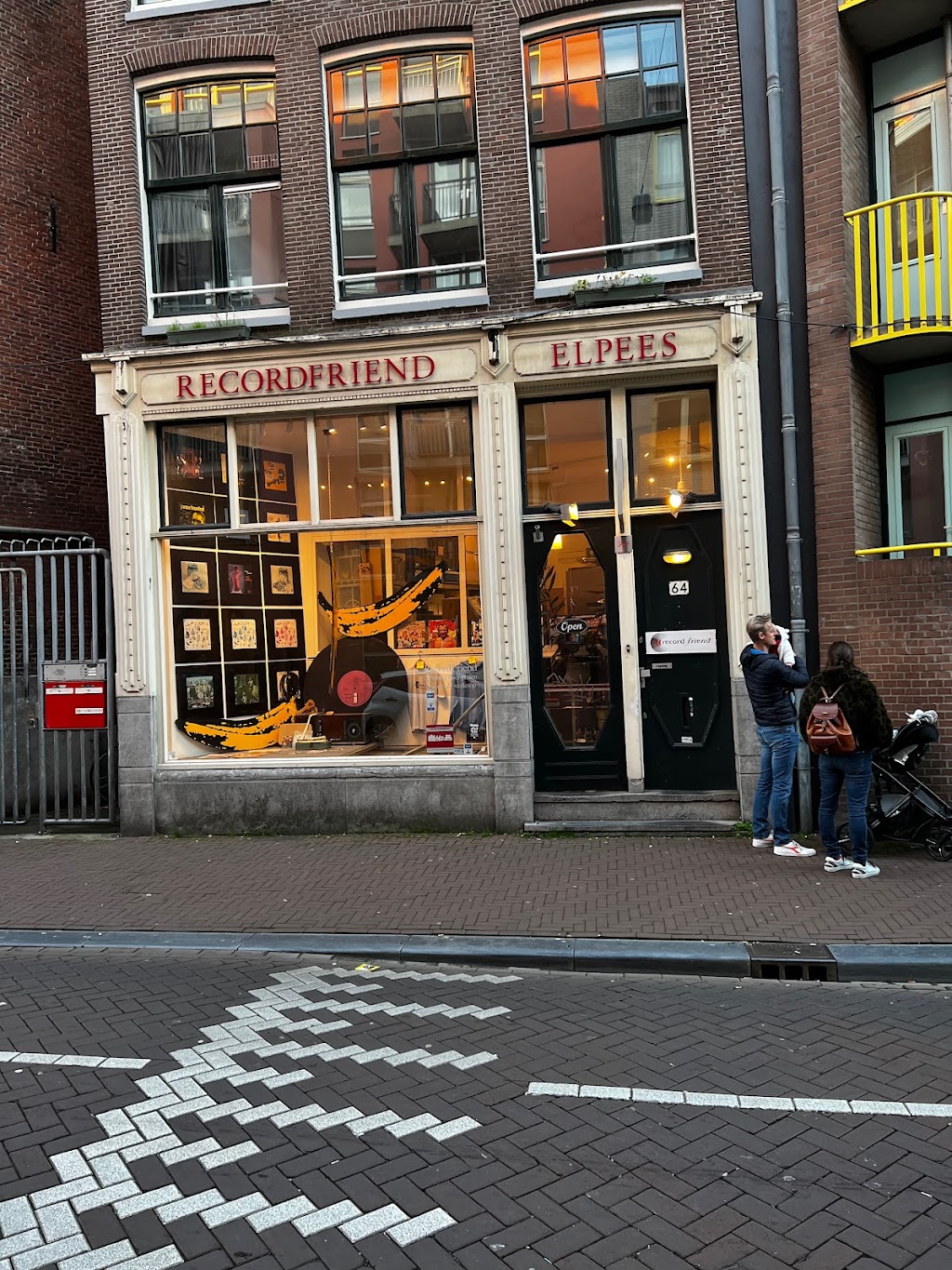 RecordFriend Elpees | Sint Antoniesbreestraat 64, 1011 HB Amsterdam, Netherlands | Phone: 06 51643022