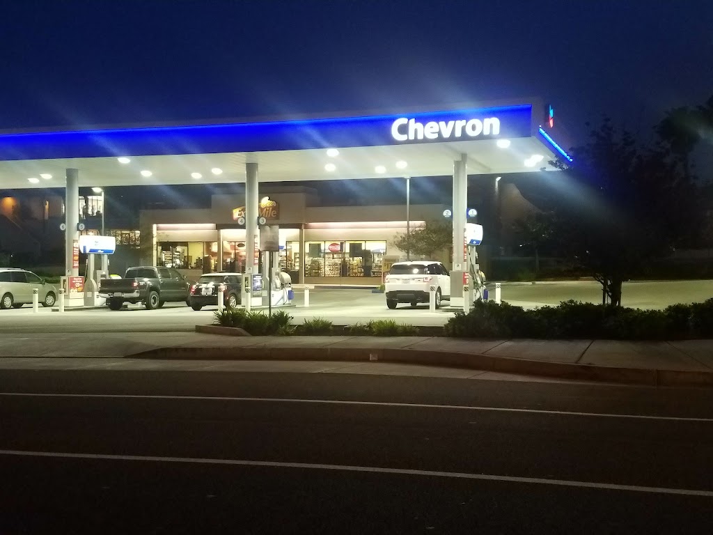 Chevron | 2301 N Aviation Blvd, Manhattan Beach, CA 90266, USA | Phone: (310) 546-1839