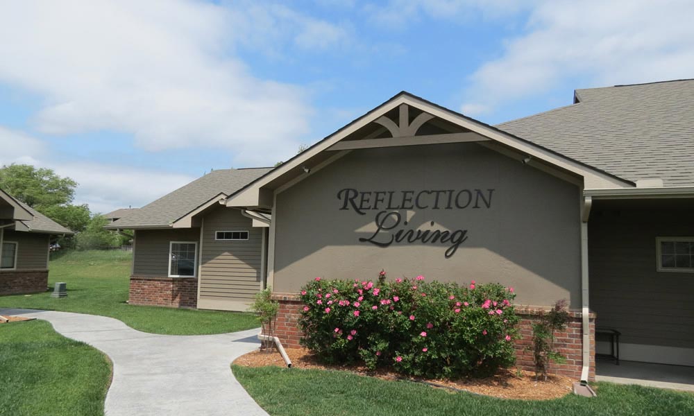 Reflection Living Wichita | 625 S Maize Ct, Wichita, KS 67209, USA | Phone: (316) 650-6117
