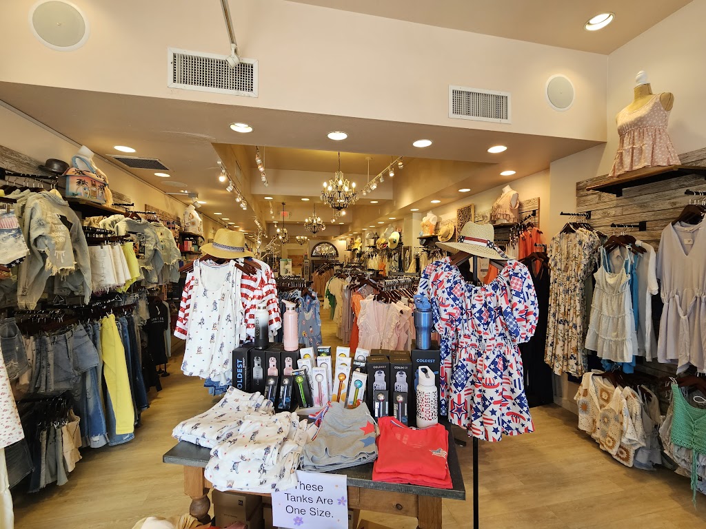 Apricot Lane Boutique | 464 John Ringling Boulevard St. Armand s Circle, Sarasota, FL 34236, USA | Phone: (941) 960-1435