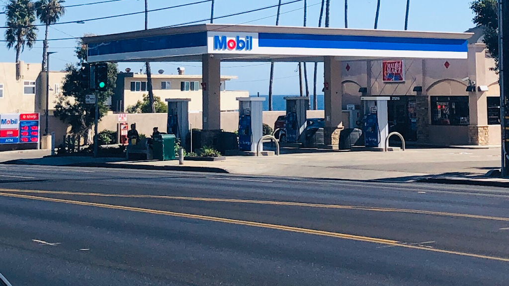 Mobil | 21216 Pacific Coast Hwy, Malibu, CA 90265, USA | Phone: (310) 456-6684