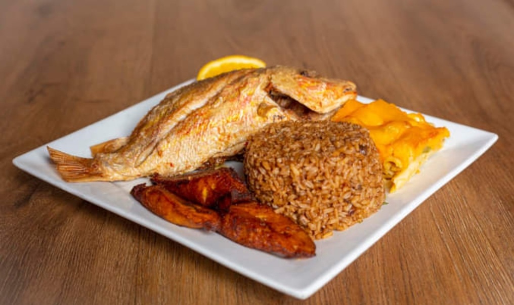 Simply Bahamian Food | 2020 8th St NW, Winter Haven, FL 33881, USA | Phone: (407) 272-1575