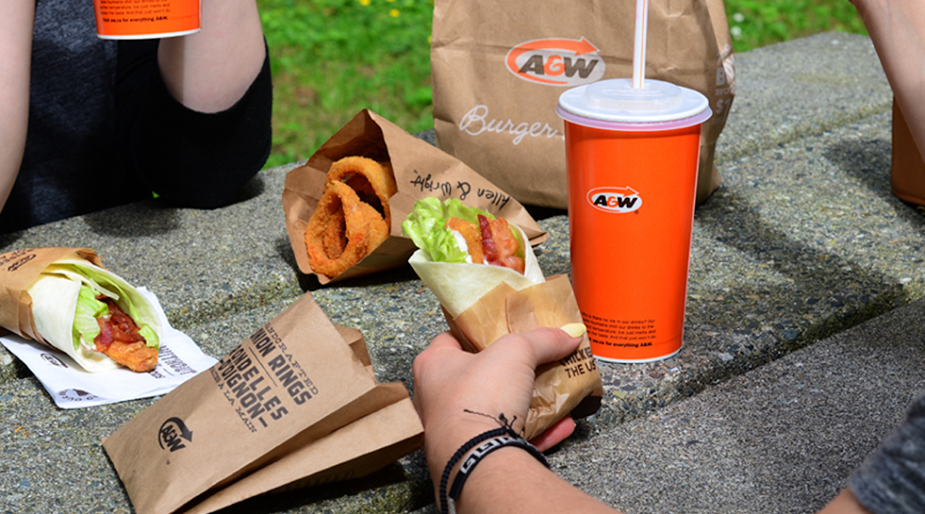 A&W Canada | 221 Glendale Ave, St. Catharines, ON L2T 2K9, Canada | Phone: (905) 684-1884