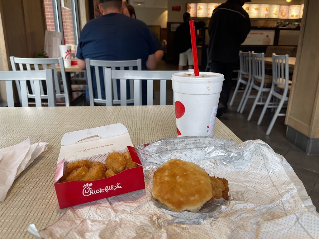 Chick-fil-A | 7901 Bardstown Rd, Louisville, KY 40291, USA | Phone: (502) 231-1191