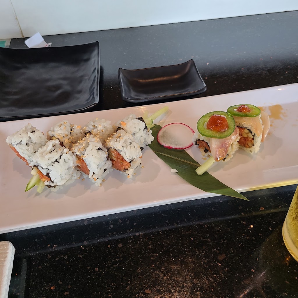 Icon sushi | 4201 E Willow St, Long Beach, CA 90815, USA | Phone: (562) 426-1188