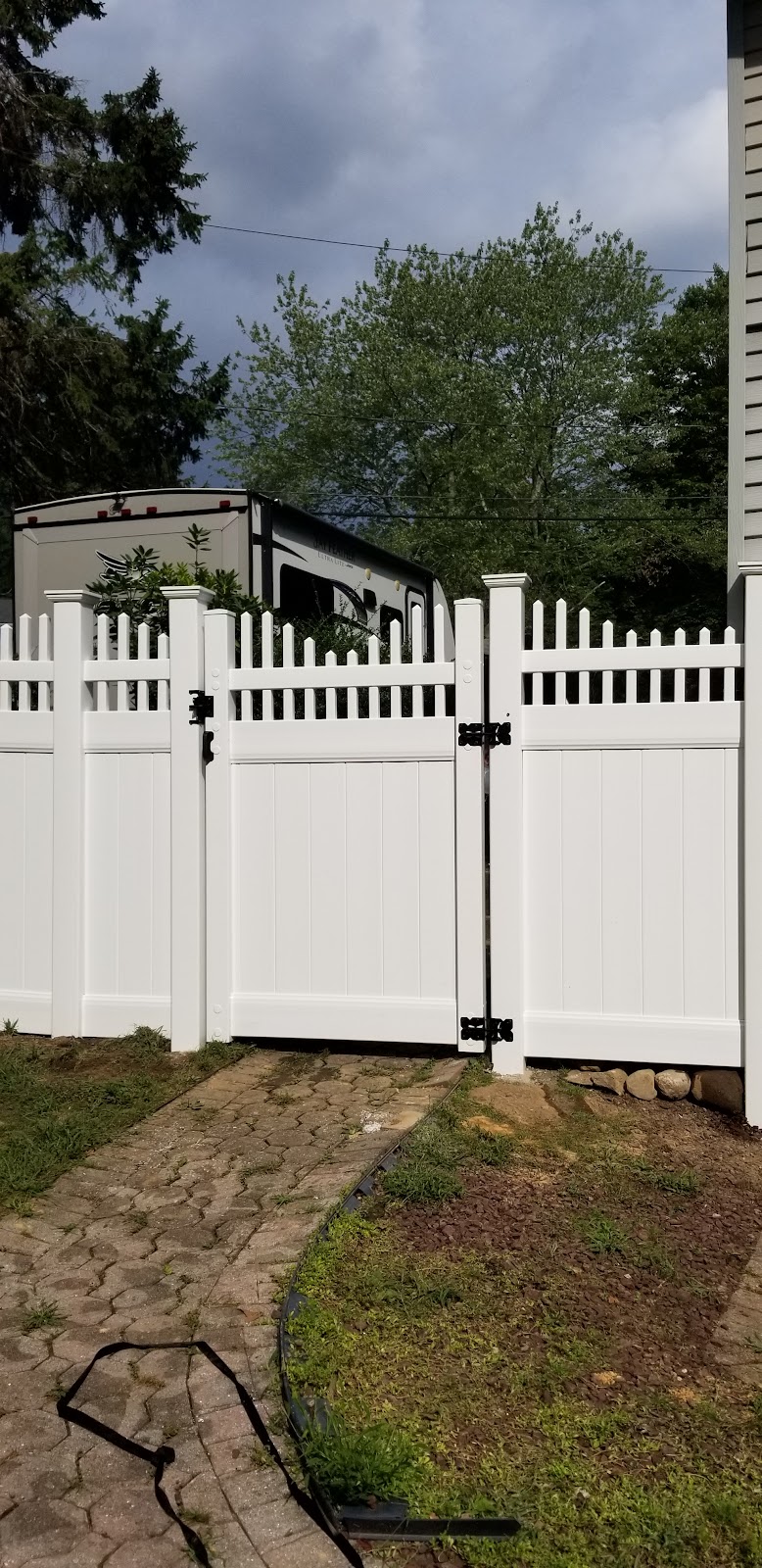 Best Fence Contractor | 8 Louise Pl, Nanuet, NY 10954, USA | Phone: (845) 670-4050