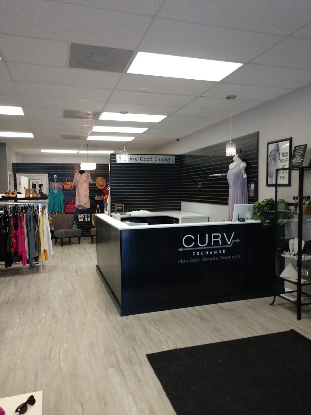 Curv Exchange BRADENTON Plus-Size Resale Boutique | 5165 14th St W, Bradenton, FL 34207, USA | Phone: (941) 251-4442