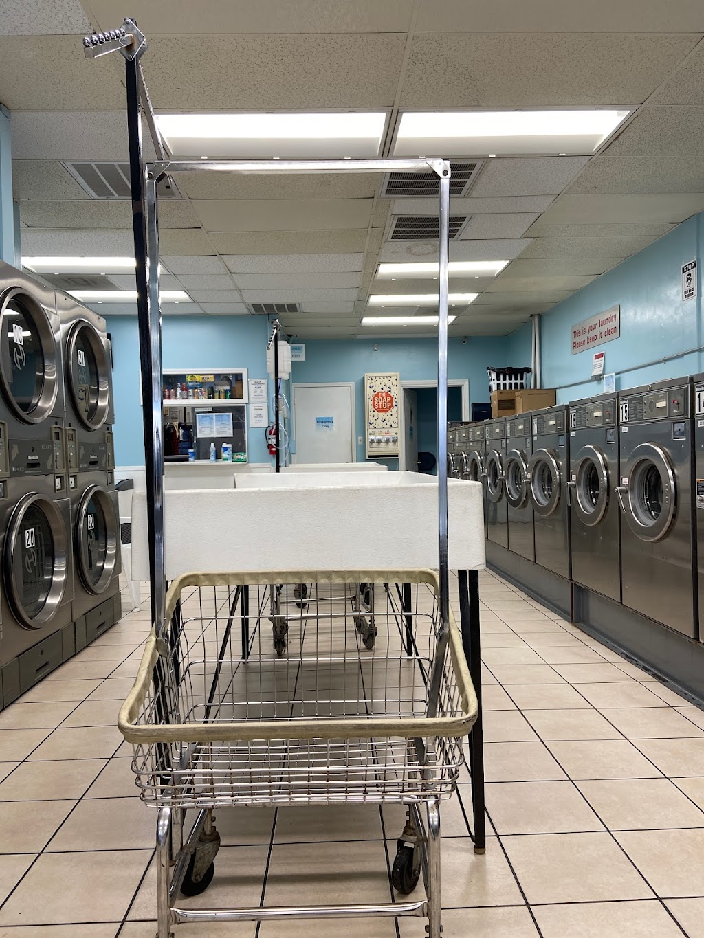 Academy Laundromat | 1241 W Academy St, Winston-Salem, NC 27103, USA | Phone: (336) 448-5662