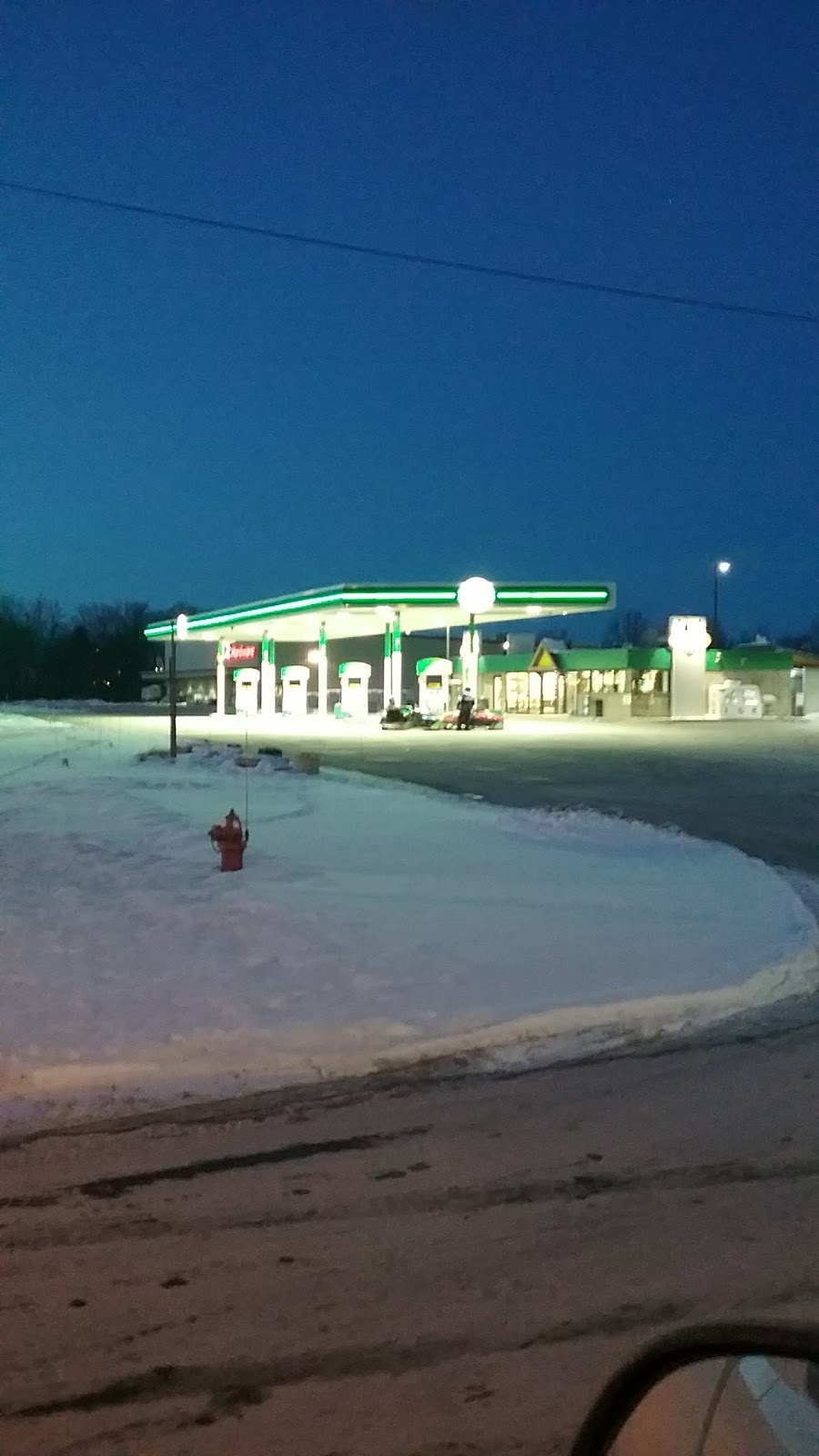 bp | 890 Fond Du Lac Ave, Kewaskum, WI 53040, USA | Phone: (262) 626-8471