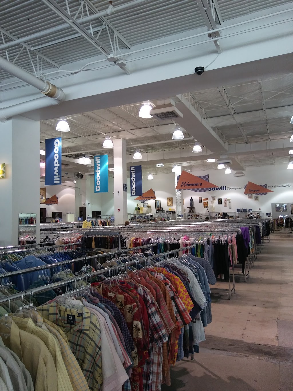 Goodwill - Hallandale | 3149 W Hallandale Beach Blvd, Hallandale Beach, FL 33009, USA | Phone: (954) 989-2405