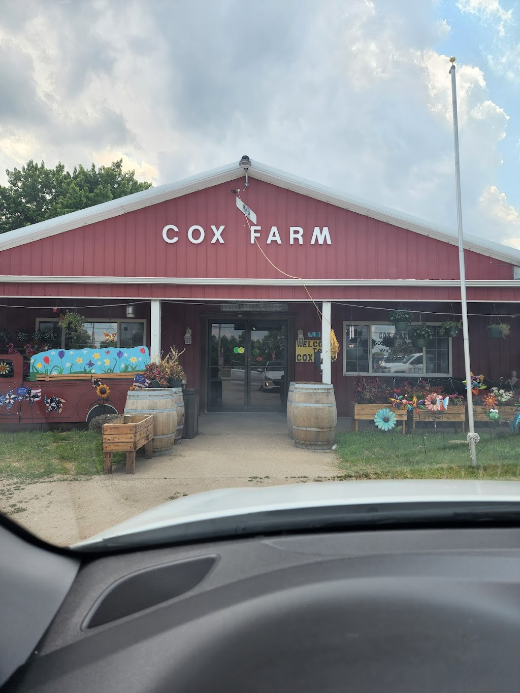 Cox Farm Wichita | 6059 S Seneca St, Wichita, KS 67217, USA | Phone: (316) 524-8062