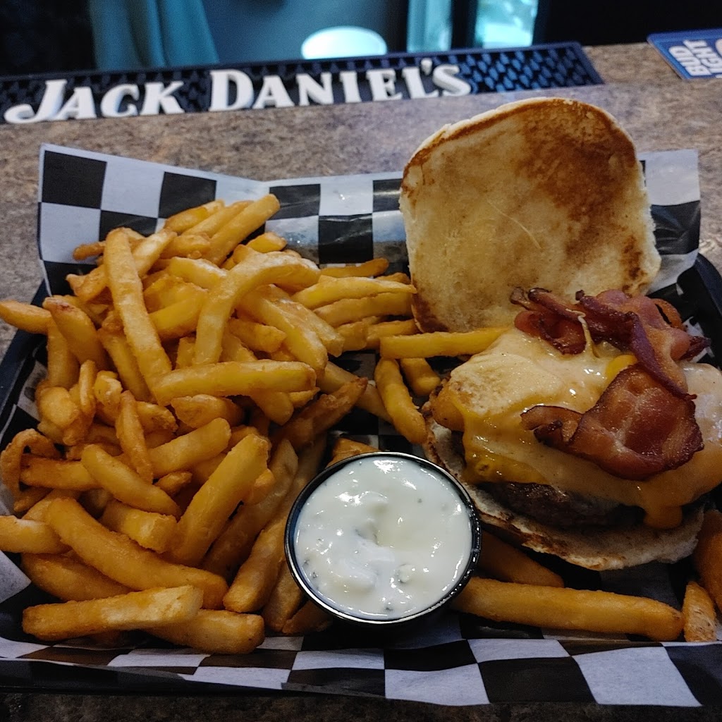 Bogeys Burgers and Beer | 1700 N Washington St, Janesville, WI 53548, USA | Phone: (608) 743-9511