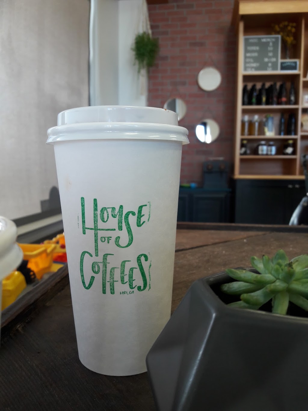 House of Coffees | 239 N Ham Ln, Lodi, CA 95242, USA | Phone: (209) 368-2611