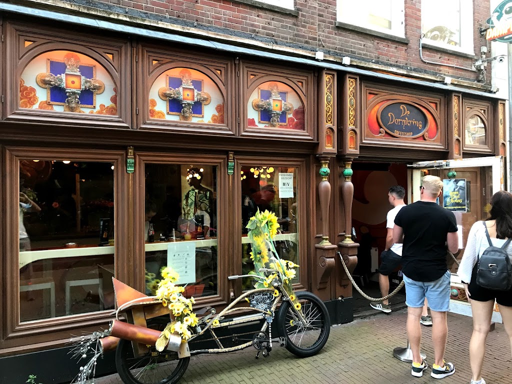 Original Dampkring Coffeeshop | Handboogstraat 29, 1012 XM Amsterdam, Netherlands | Phone: 020 638 0705