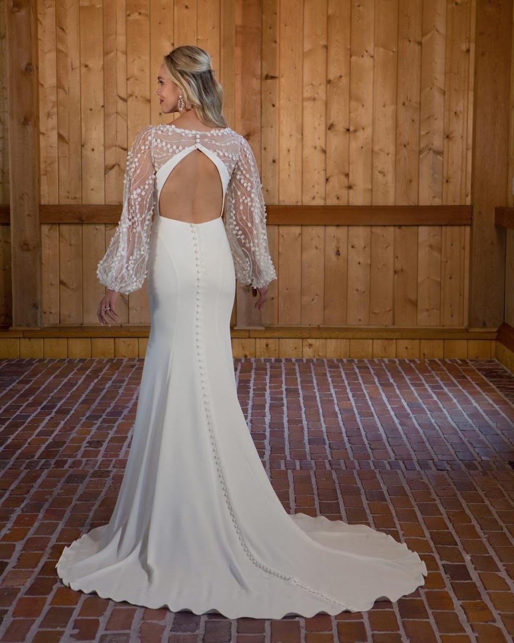 Carolina Bridal World | 2451 Eric Ln #104, Burlington, NC 27215, USA | Phone: (336) 290-7992