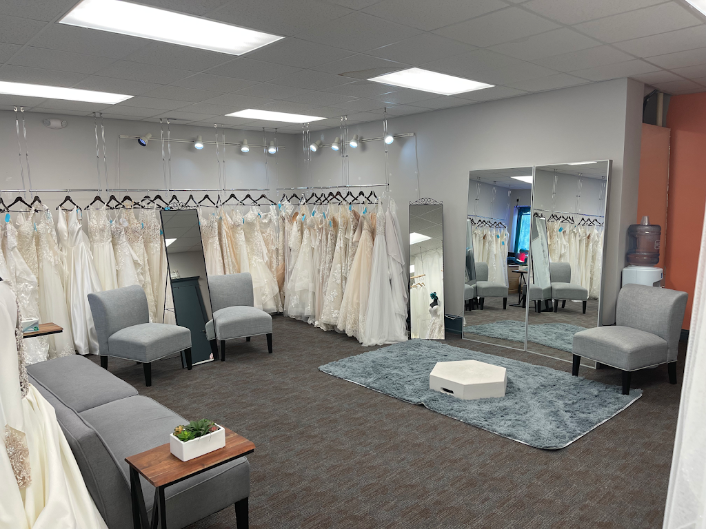 Brooklyn Bridal, LLC | 170 S Main St, Brooklyn, MI 49230, USA | Phone: (517) 592-8882