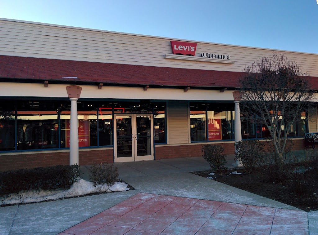 Levi’s Outlet Store | One Premium, 1 Outlet Blvd Space 720, Wrentham, MA 02093, USA | Phone: (508) 384-0162