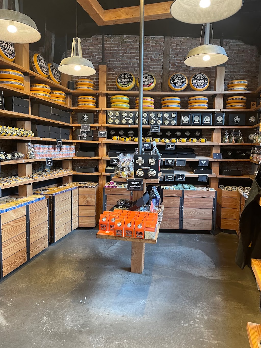 Amsterdam Cheese Company | Wijde Heisteeg 9, 1016 AS Amsterdam, Netherlands | Phone: 020 422 7028