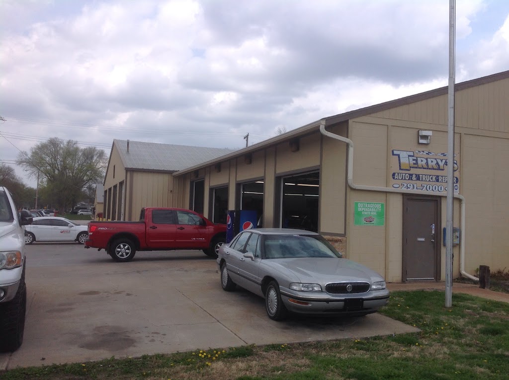 Terrys Auto & Truck Repair | 202 E Mission Ave, Bellevue, NE 68005, USA | Phone: (402) 291-7000