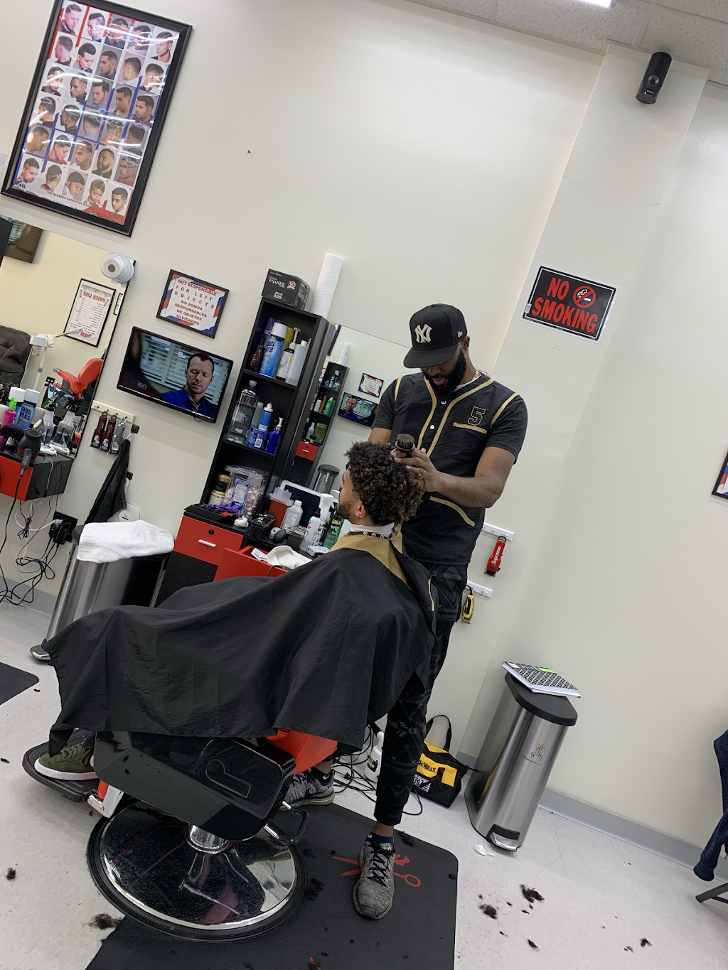 The Bosses Dominicans Barbershop | 4150 Old Milton Pkwy Suite 118, Alpharetta, GA 30005, USA | Phone: (770) 609-6736