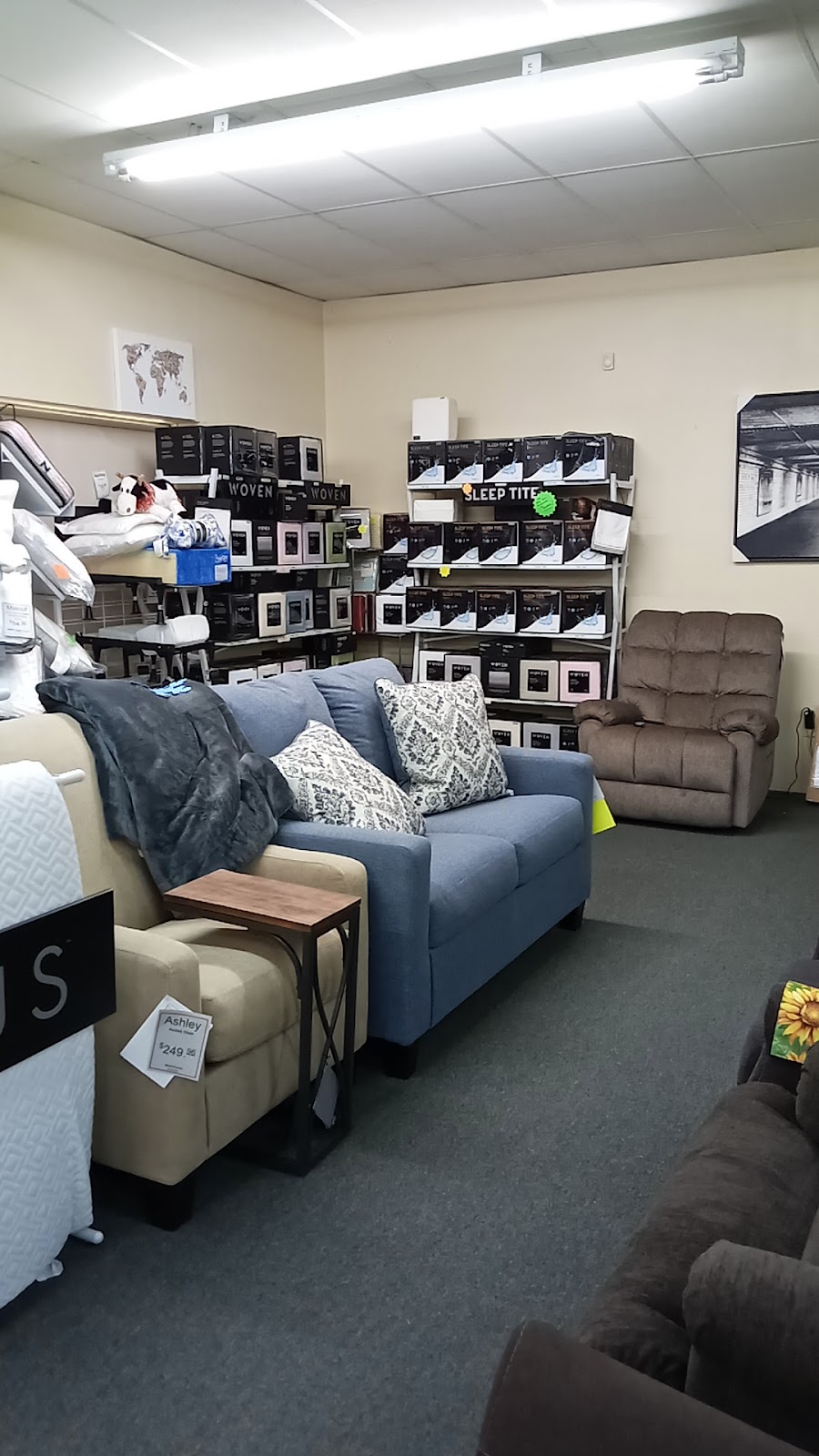 Center Furniture | 1441 S Dewey Ave, Wagoner, OK 74467, USA | Phone: (918) 485-2509