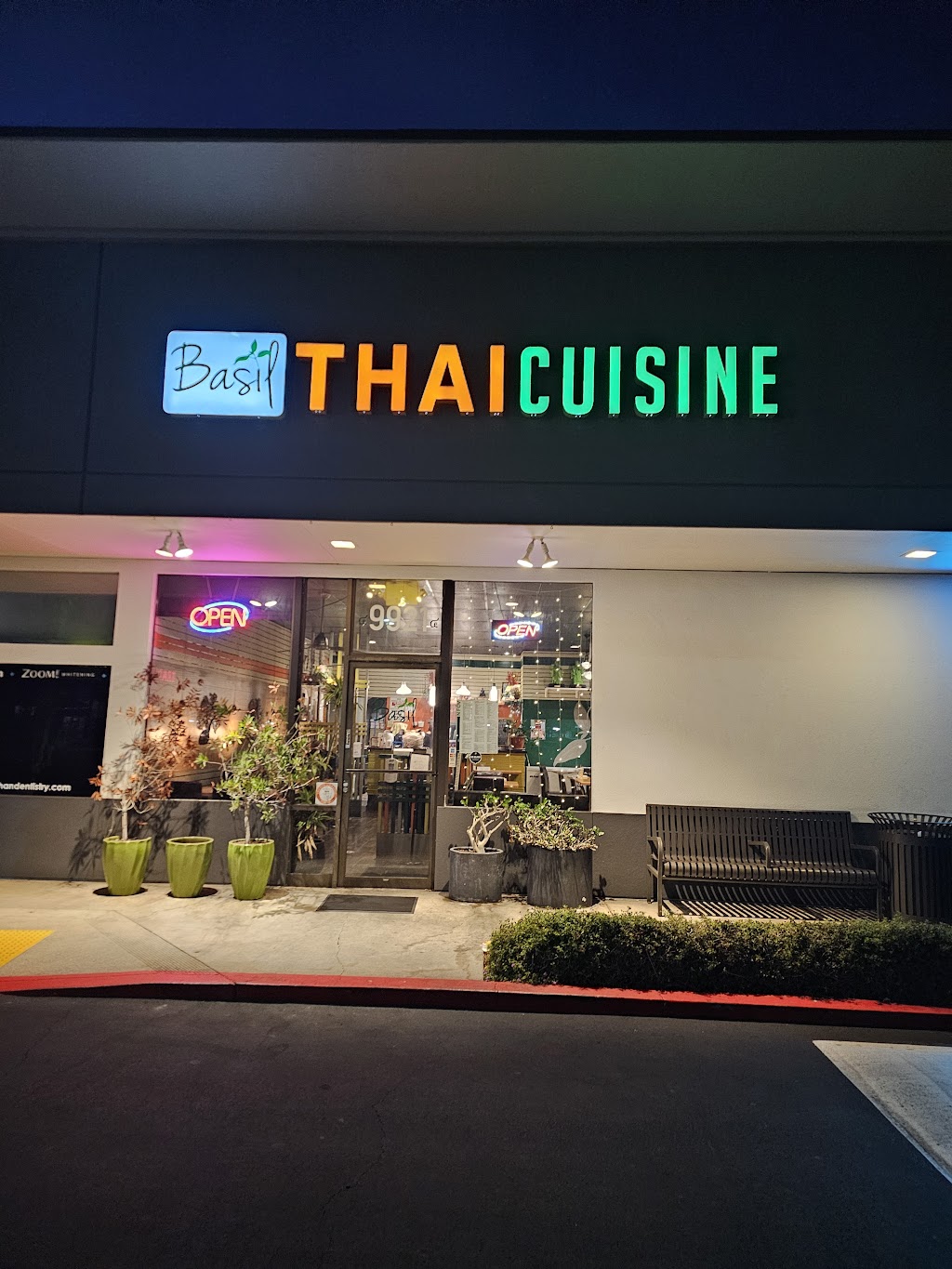 Basil Thai Cuisine | 9921 Hamilton Ave, Huntington Beach, CA 92646, USA | Phone: (714) 968-2717