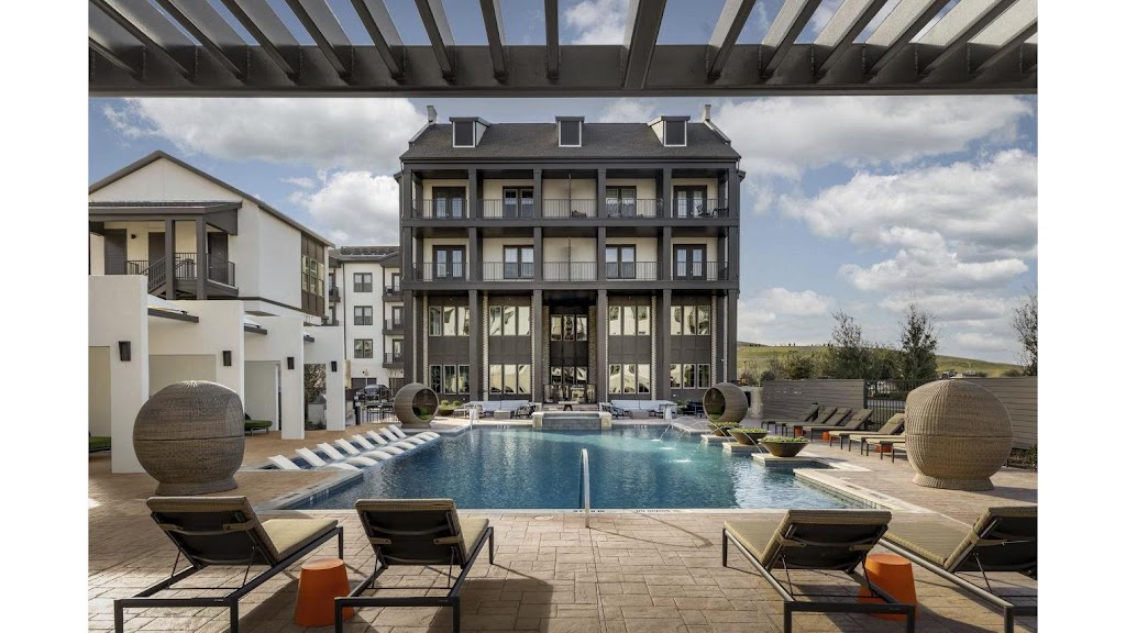 The Louise Apartments & Townhomes | 4151 Viridian Village Dr, Arlington, TX 76040, USA | Phone: (888) 564-3196