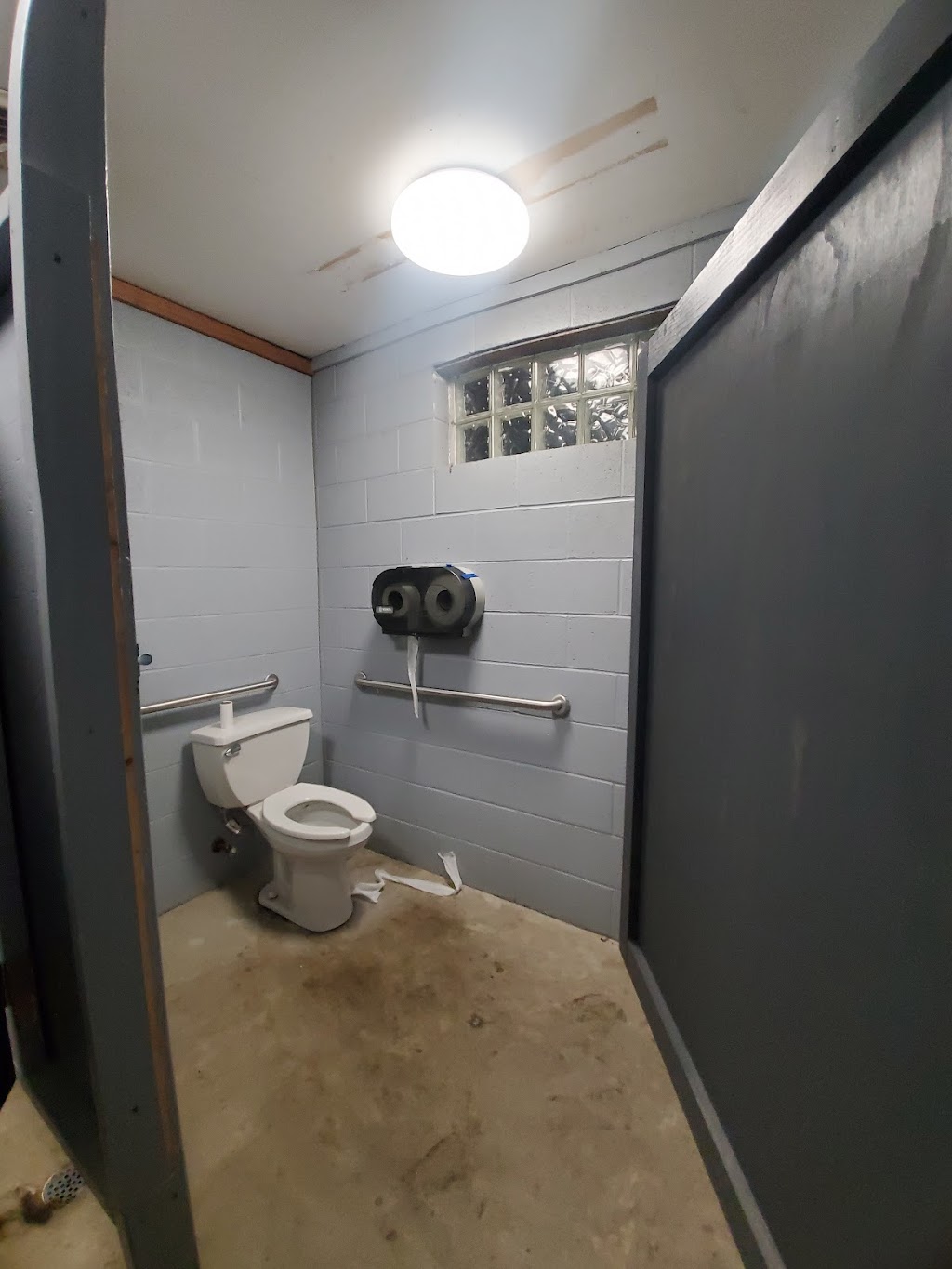 Royal Motel & Campgrounds | 3333 Niagara Falls Blvd, North Tonawanda, NY 14120, USA | Phone: (716) 693-5695 Royal Motel & Campgrounds | 3333 Niagara Falls Blvd, North Tonawanda, NY 14120, USA | Phone: (716) 693-5695