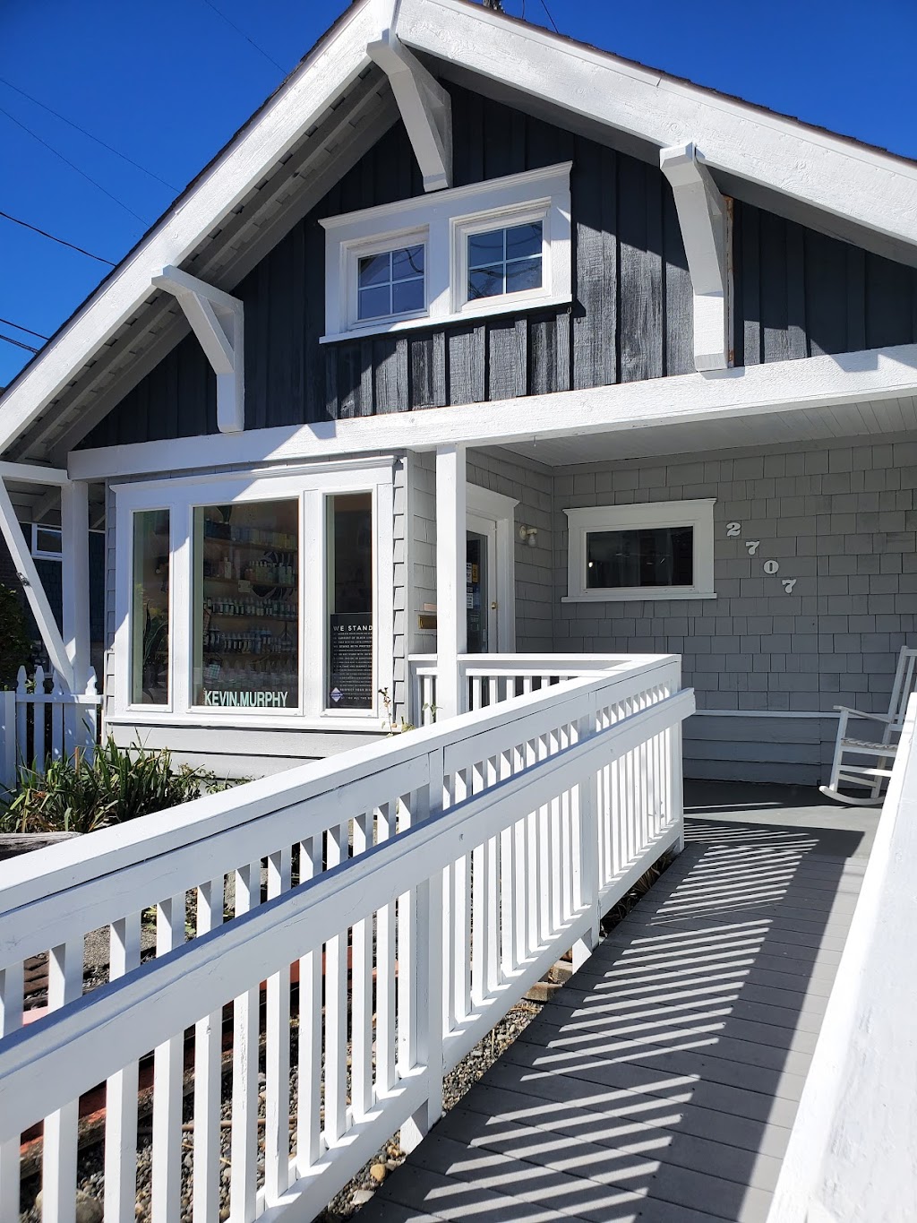 The Beach House Salon | 2707 N 21st St, Tacoma, WA 98406, USA | Phone: (253) 752-0588