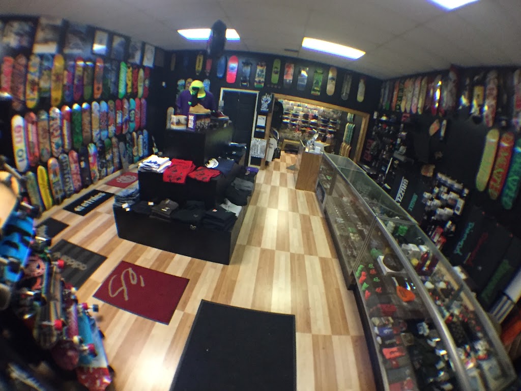 Demented Skate Shop | 5617 Liberty Fairfield Rd #1, Liberty Township, OH 45011, USA | Phone: (513) 892-2124