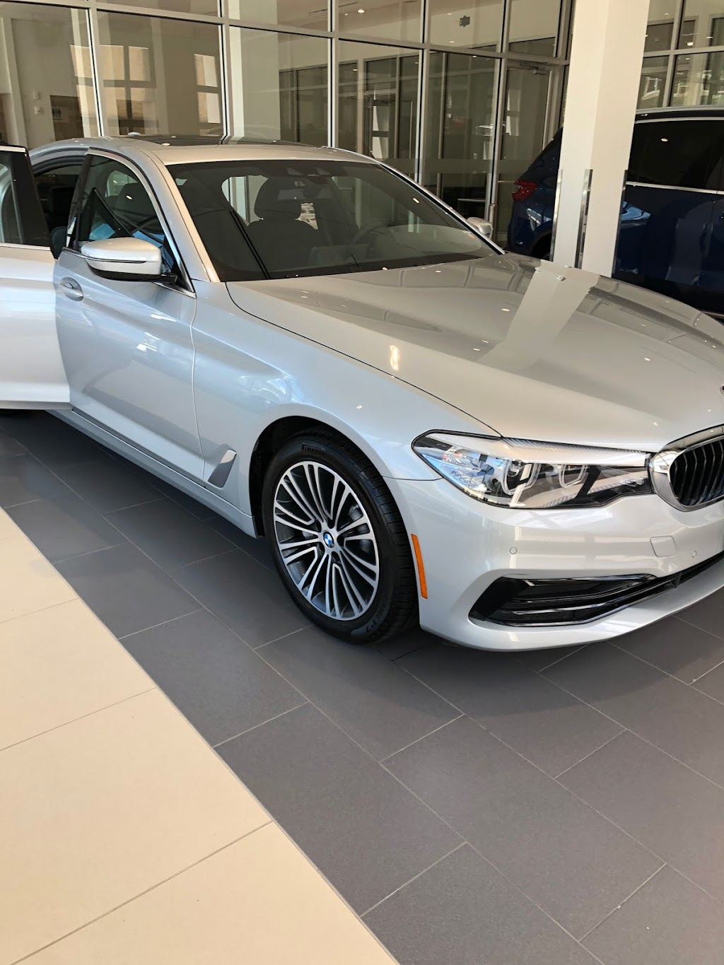 Wide World BMW | 125 NY-59, Spring Valley, NY 10977, USA | Phone: (845) 425-2600