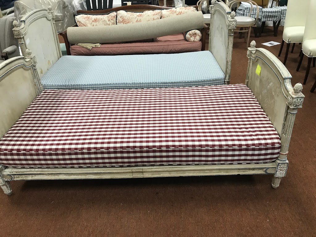 Leonels Upholstery | 2843 Piedmont St, Kenner, LA 70062, USA | Phone: (504) 469-0889