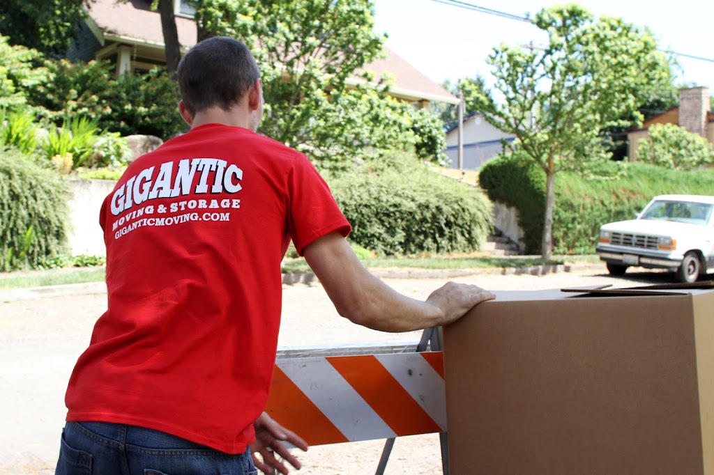 GIGANTIC MOVING & STORAGE | 523 Thompson Ln C, Austin, TX 78742, USA | Phone: (512) 649-1315