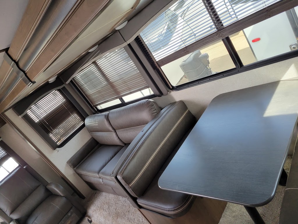 Century RV | 10400 E I-25 Frontage Rd, Longmont, CO 80504, USA | Phone: (303) 453-1111