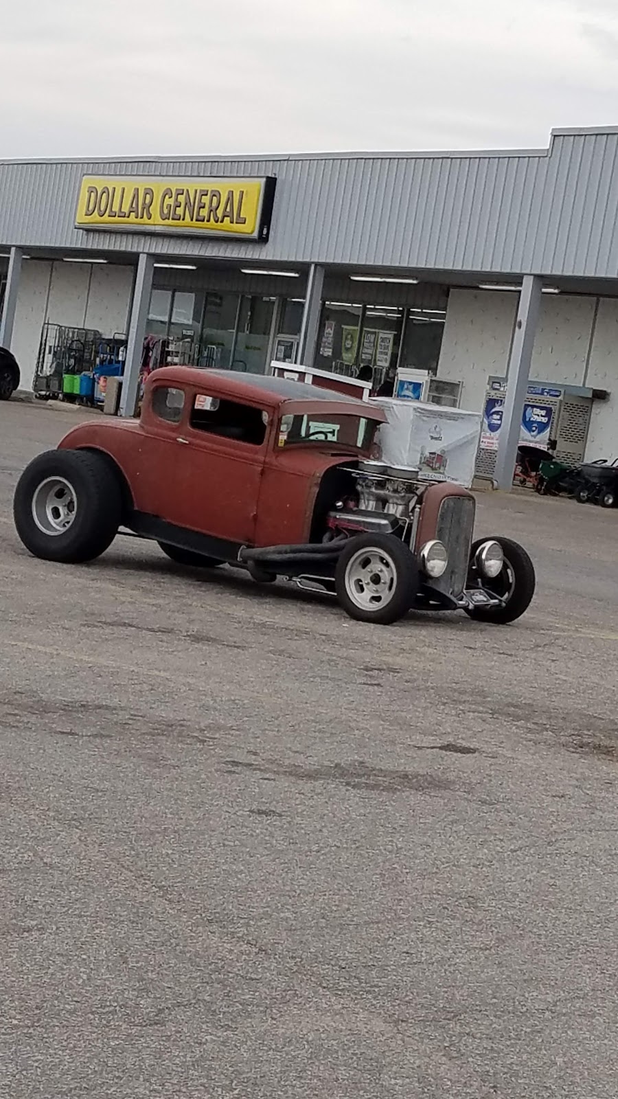 El Dorado Shopping Center | Parking lot, 2408 W Central Ave, El Dorado, KS 67042, USA | Phone: (316) 321-3430