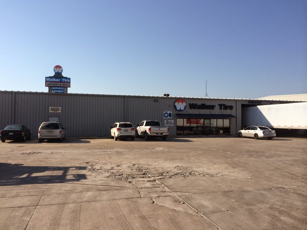 Walker Point S Tire & Service | 5535 Arbor Rd, Lincoln, NE 68514, USA | Phone: (402) 464-3500