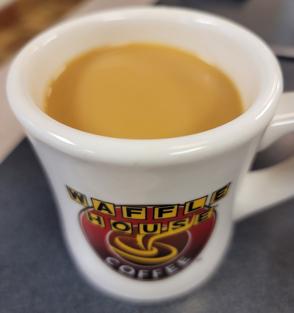 Waffle House | 1718 US-52, Albemarle, NC 28001, USA | Phone: (704) 984-6115