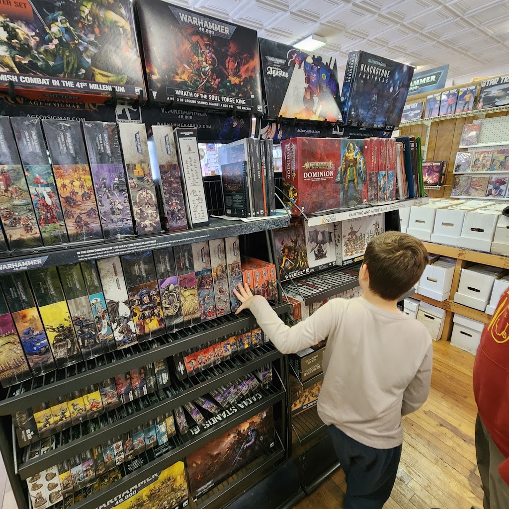 Starling Ave Cards & Comics | 937 Starling Ave, Martinsville, VA 24112, USA | Phone: (336) 613-7891