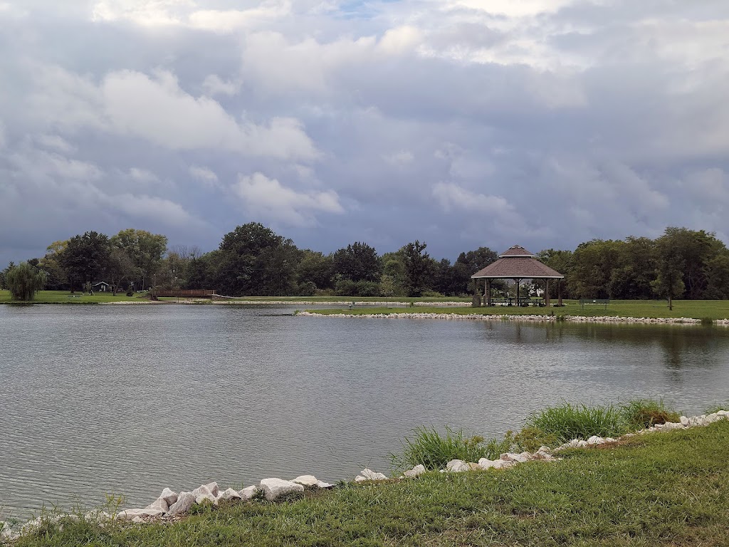 Wock Family Lake & Walking Trail | 205 June St, Jerseyville, IL 62052, USA | Phone: (618) 498-2222