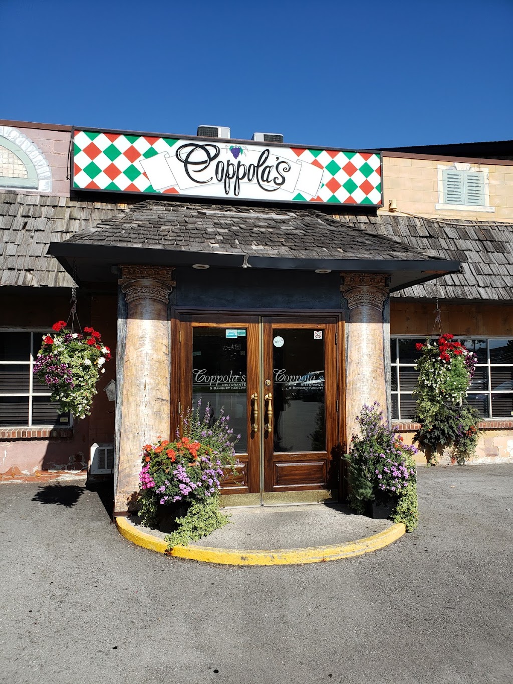 Coppolas Ristorante & Banquet Facility | 203 Carlton St, St. Catharines, ON L2R 1S1, Canada | Phone: (905) 688-6694